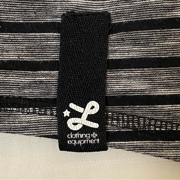 Lrg Gray & Black Long Sleeve Tee w/ Henley Neckline & Stripes w/ pocket sz XL - Picture 7 of 16